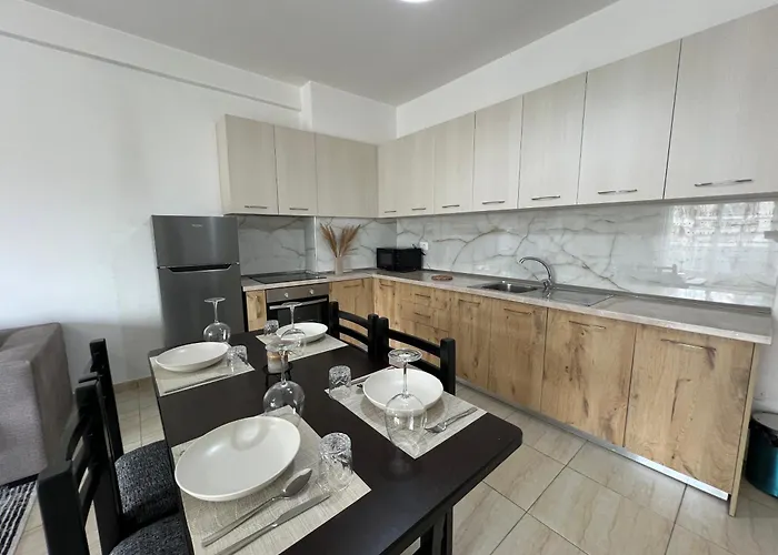Moon City Center Apartment